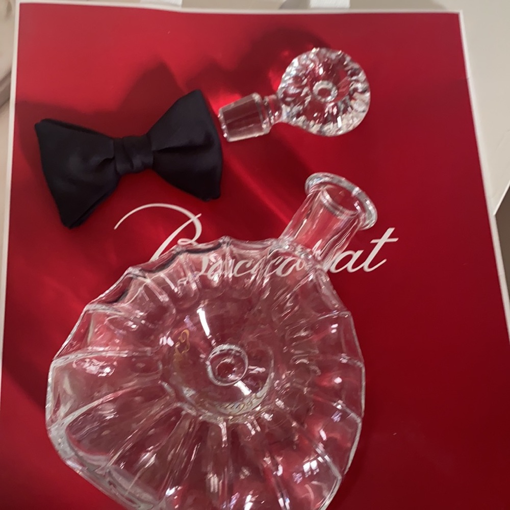 Baccarat Crystal made in France signed empty bottle 750 ML size . Price FIRM